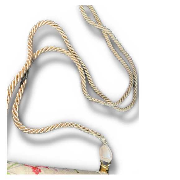 GUCCI Flora Canvas Mini Saddle Crossbody – Michele Era - Picture 4 of 5